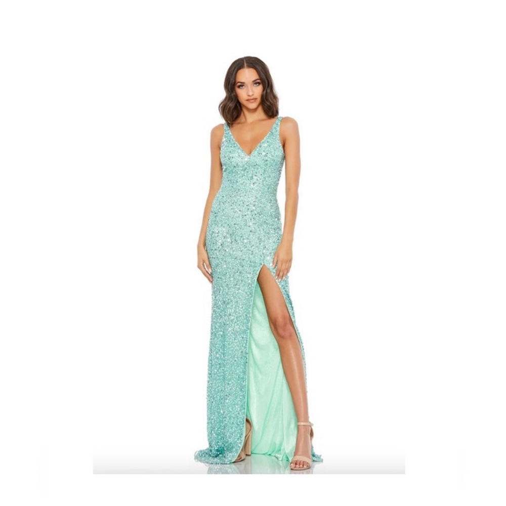 MAC DUGGAL Dress Size 4 Evening Gown Sequin Seafoam Green NEW Slit V Neck